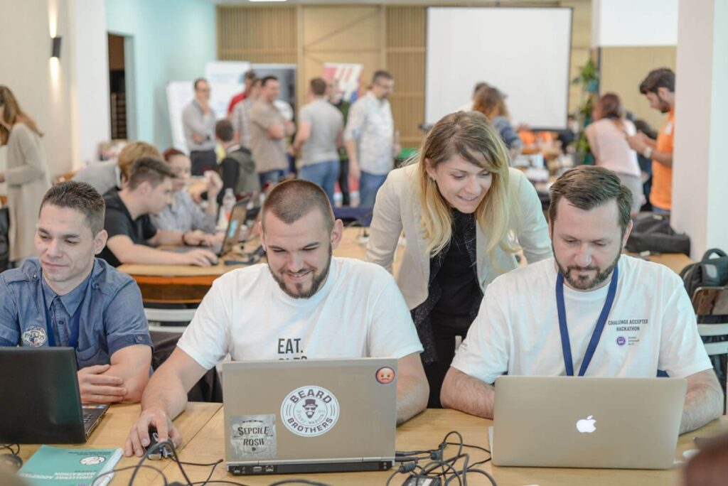 Cursurile de IT online cu mentor și rolul AI în învățare