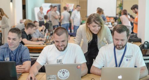 Cursurile de IT online cu mentor și rolul AI în învățare